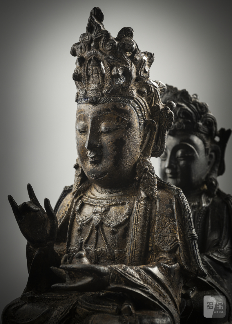 Two bronzes figures of seated Guanyin - 图4